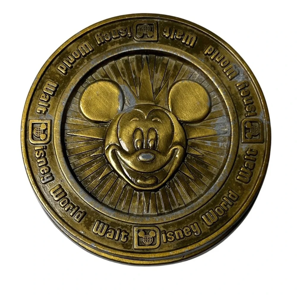 Walt Disney World Mickey Mouse Metal Souvenir‎ Medallion Coin 3 Inch